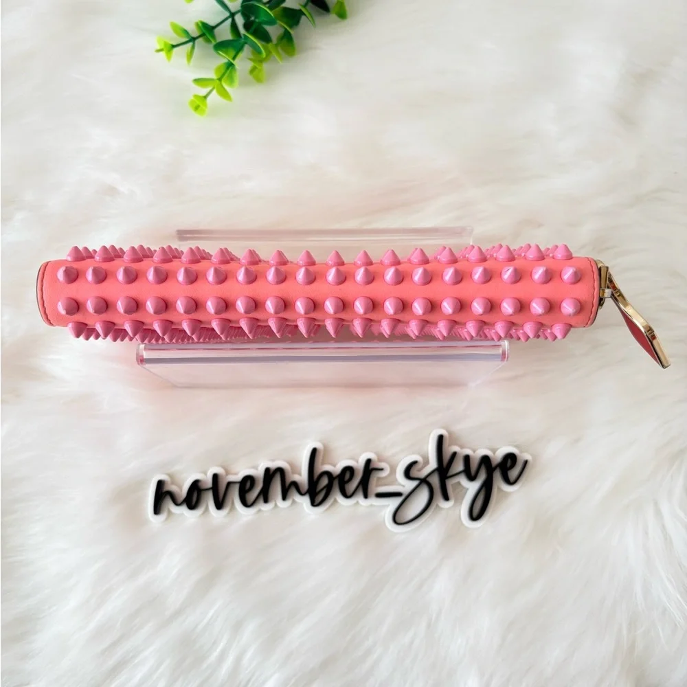 Christian Louboutin‎ Panettone Bubble Gum Pink Studded Zippy Wallet - Picture 16 of 16